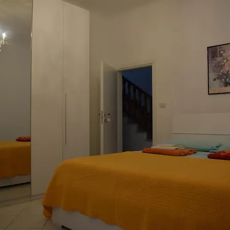 Guest house Domus Rosea Marina Palmense